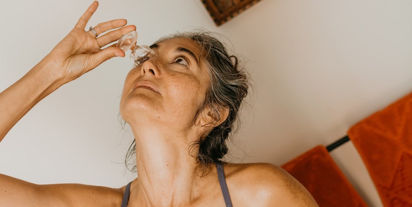 Ayurvedic eye washing